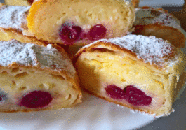 Pita sa vanil kremom i višnjamaPita sa vanil kremom i višnjama